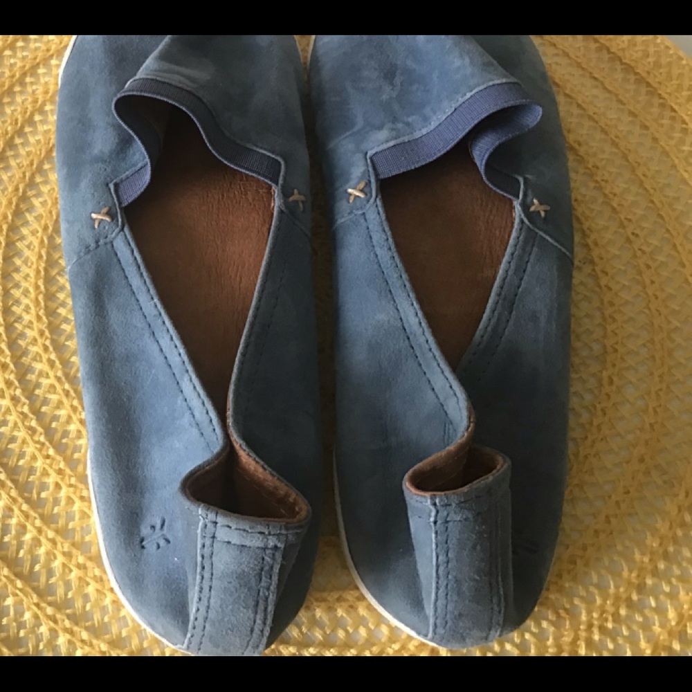 New suede shoes never used.